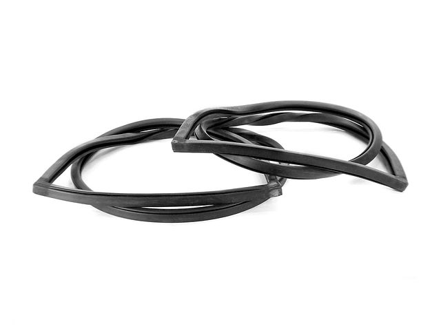 Product image (Channels 1955-1956-1957 Center Side Glass)